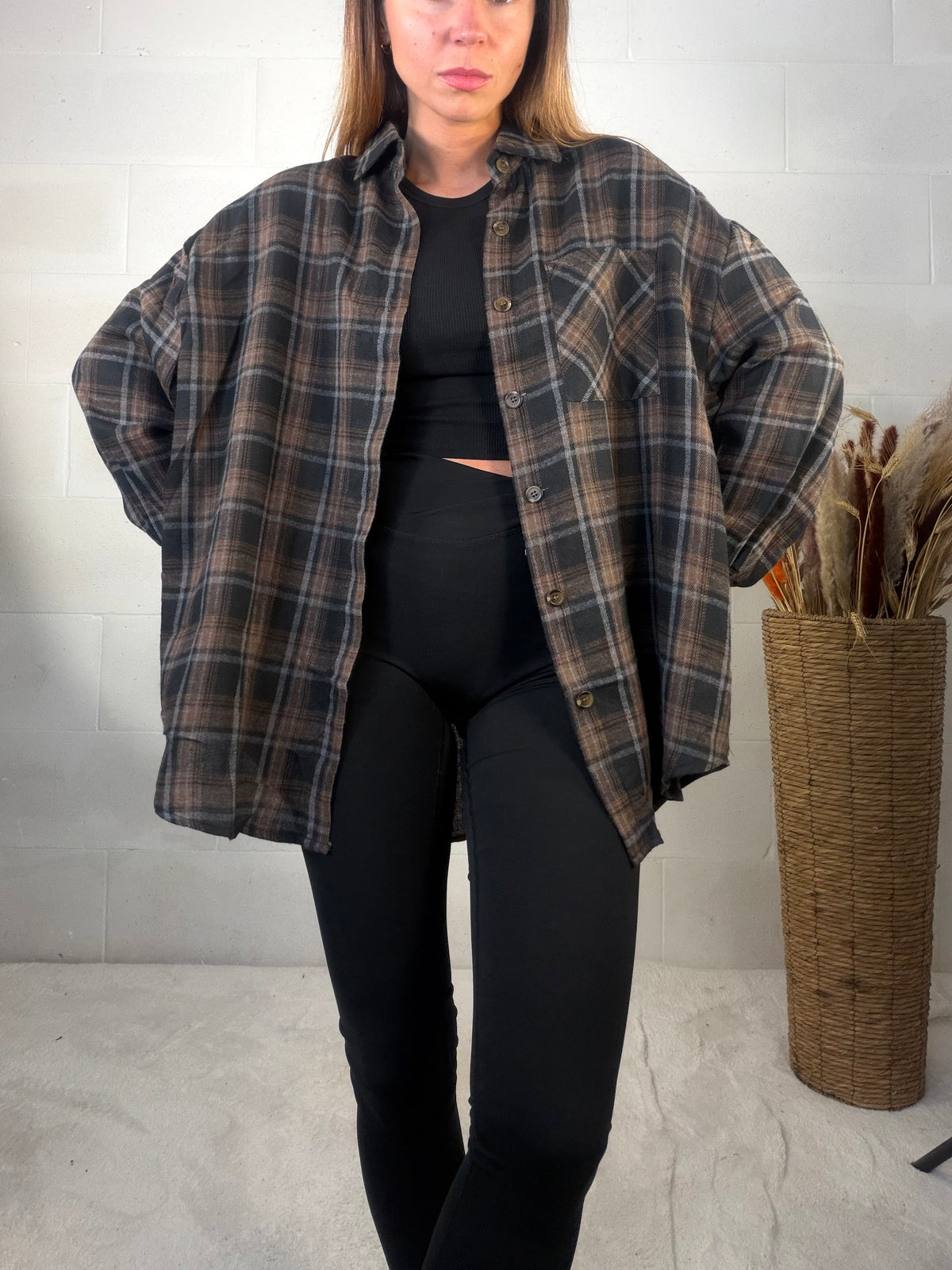 Camicia over in flanella tartan a base nera