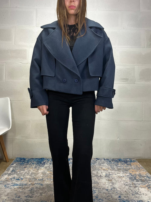 Cappotto corto “Eleganza senza tempo” blu