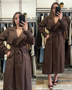 Trench lungo marrone