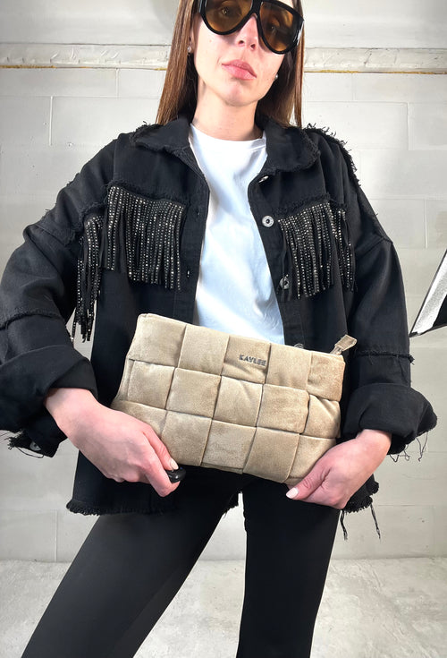 Borsa intrecciata eco suede sabbia
