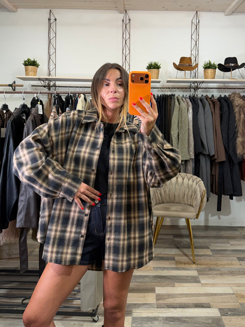 Camicia over in flanella tartan nera
