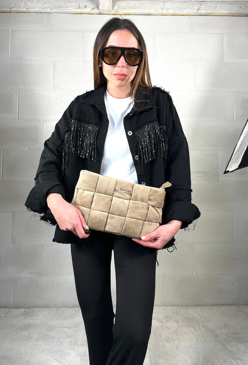 Borsa intrecciata eco suede sabbia