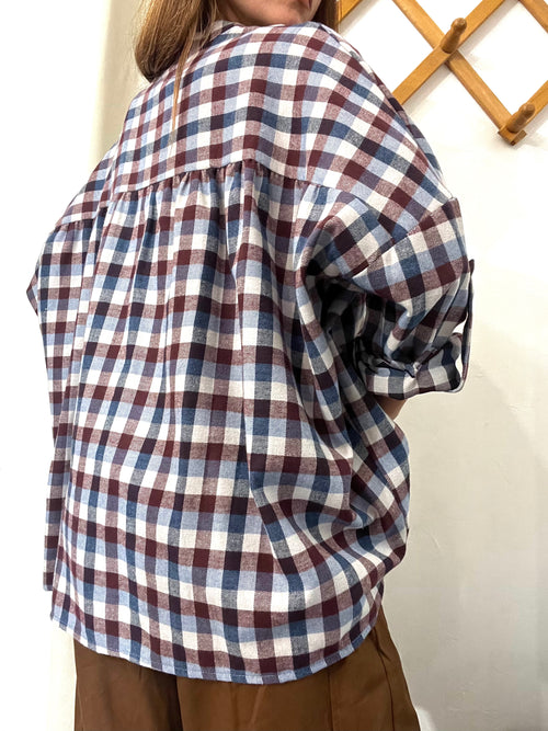 Blusa “Ikea” in flanella over azzurra/bordeaux