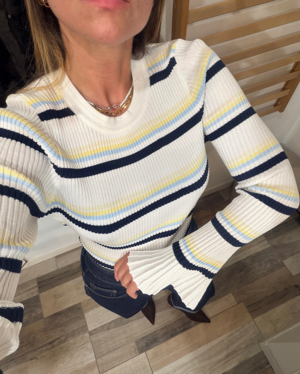 Pull in viscosa Lara manica scampanata bianco
