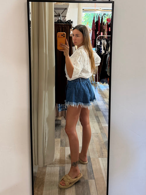 Short Butterfly in denim a lavaggio medio