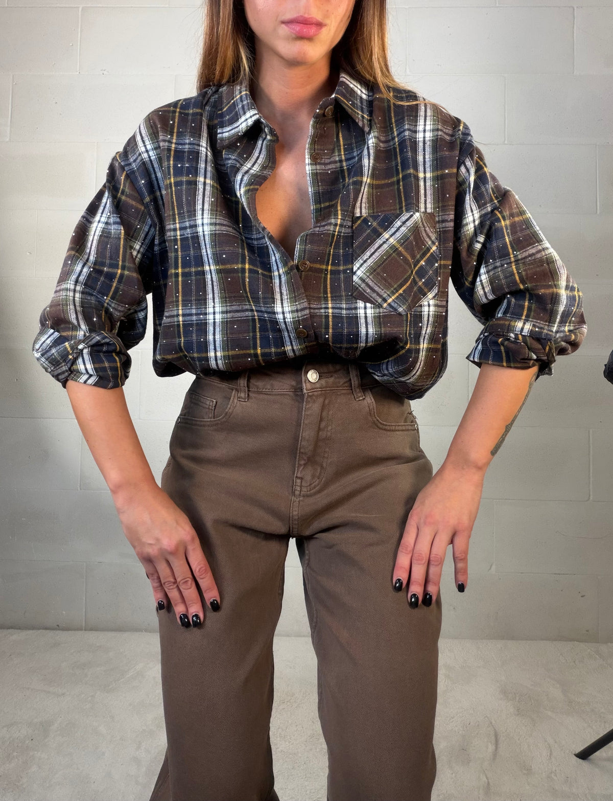 Camicia in flanella tartan marrone con strass