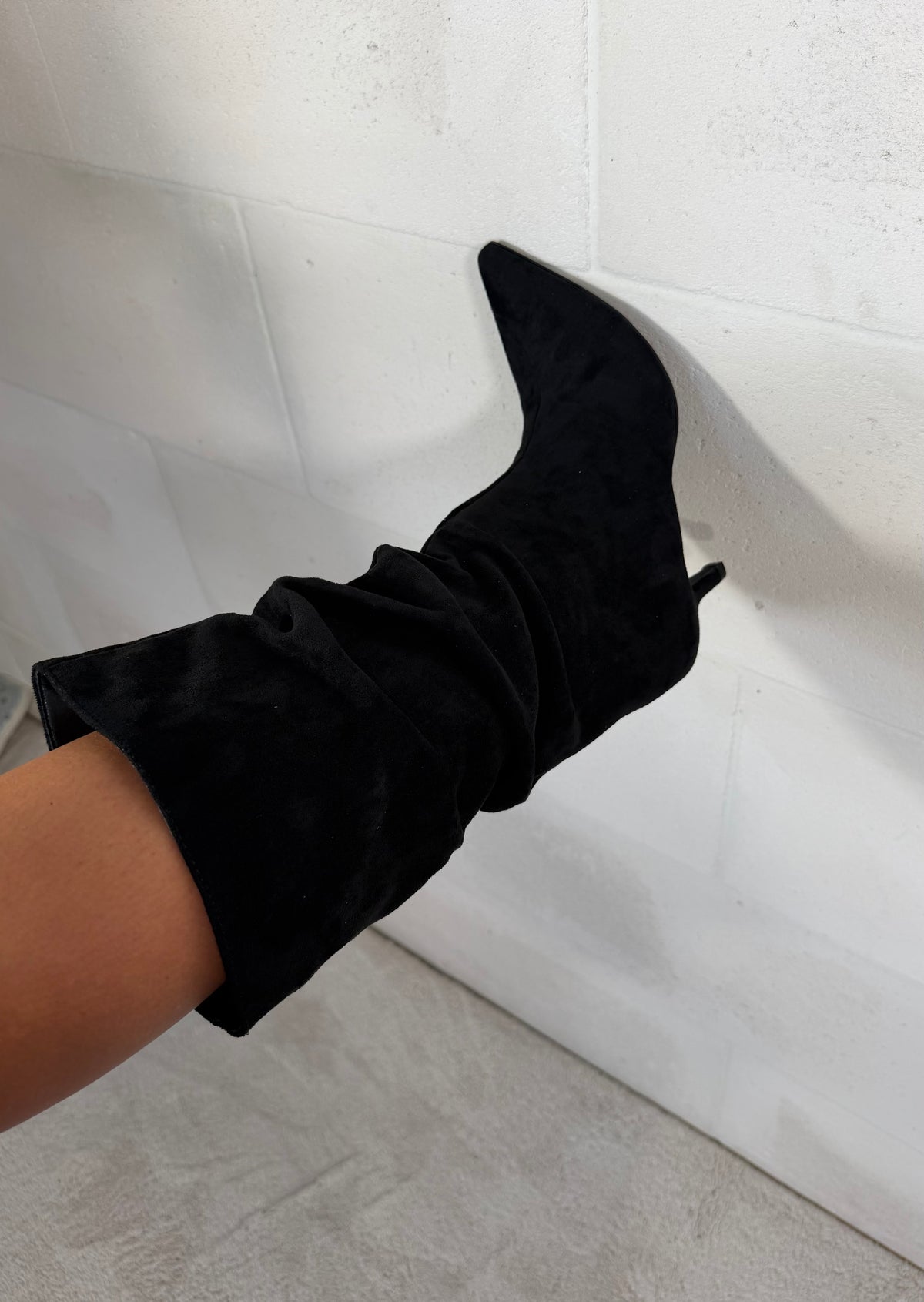 Stivale scamosciato nero tacco 6 cm Vendome
