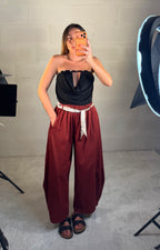 Pantalone Tortuga baggy in 95% cotone 7/8 terra bruciata