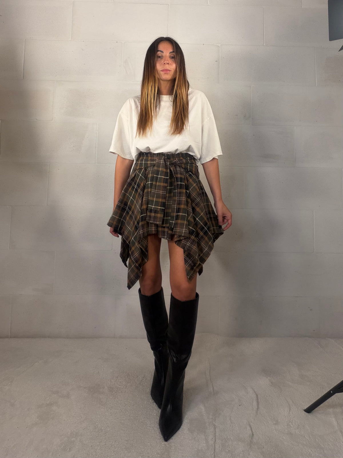 Gonna tartan asimmetrica con nodo frontale in flanella verde scuro