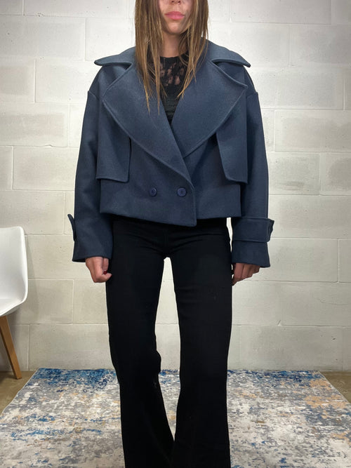 Cappotto corto “Eleganza senza tempo” blu