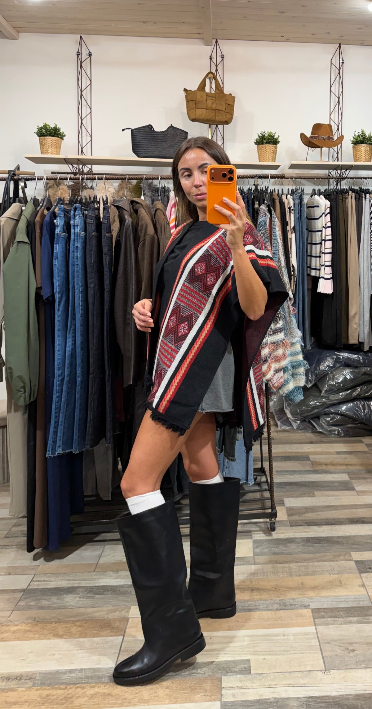 Poncho in 100% viscosa Santa Fe nero
