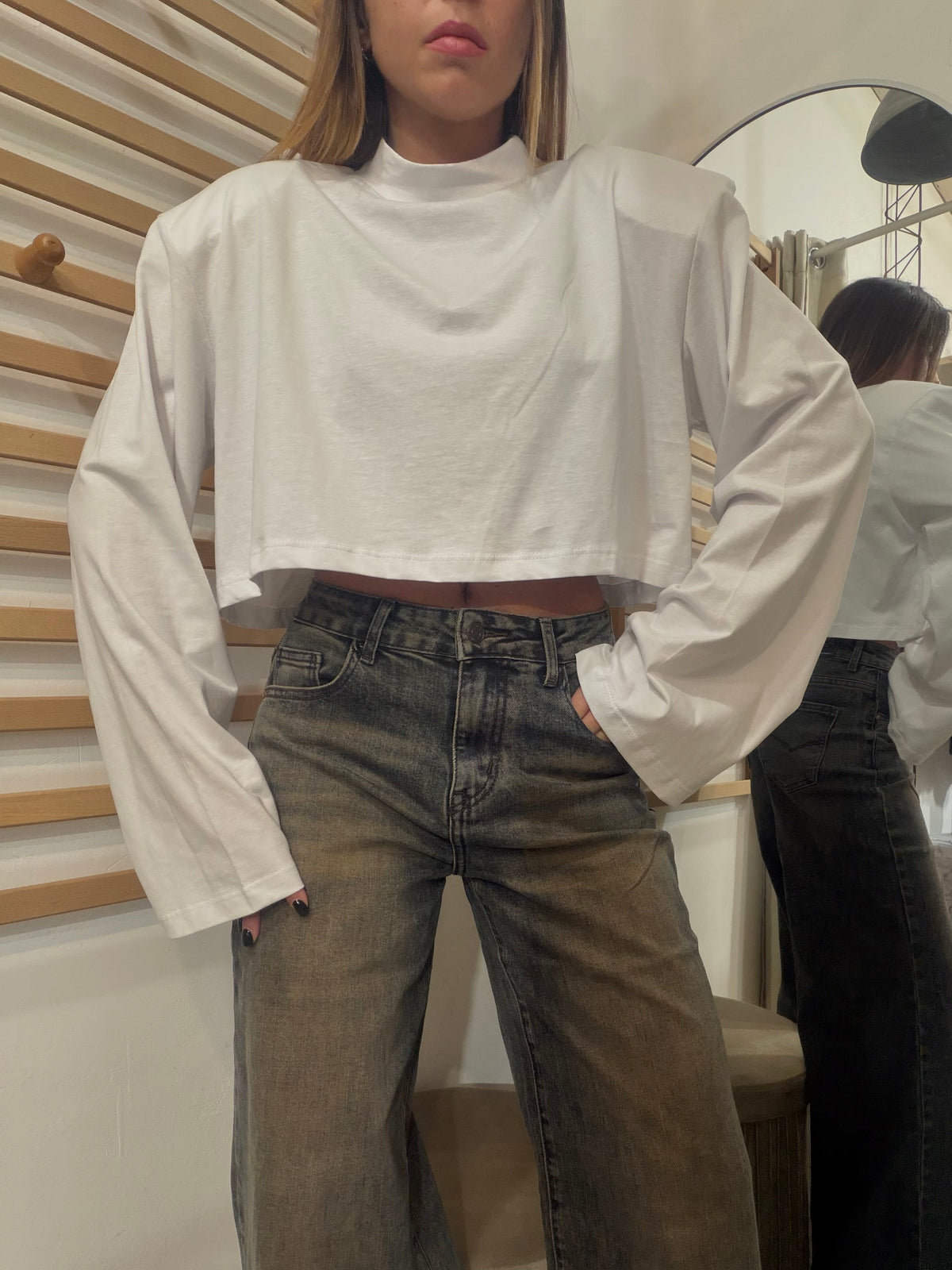 T-shirt crop 100% cotone maxi spallina imbottita