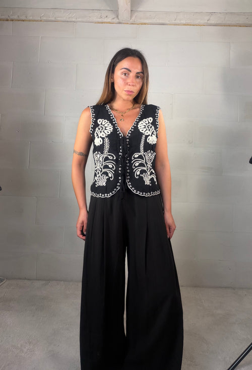 Gilet etnico con lacci nero Aida