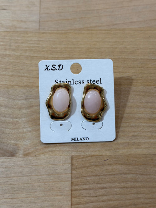 Orecchini stile vintage dorati con pietra rosa