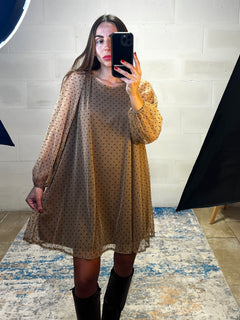 Abito ampio velato nude con pois