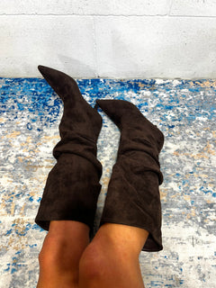 Stivale scamosciato Amina marrone