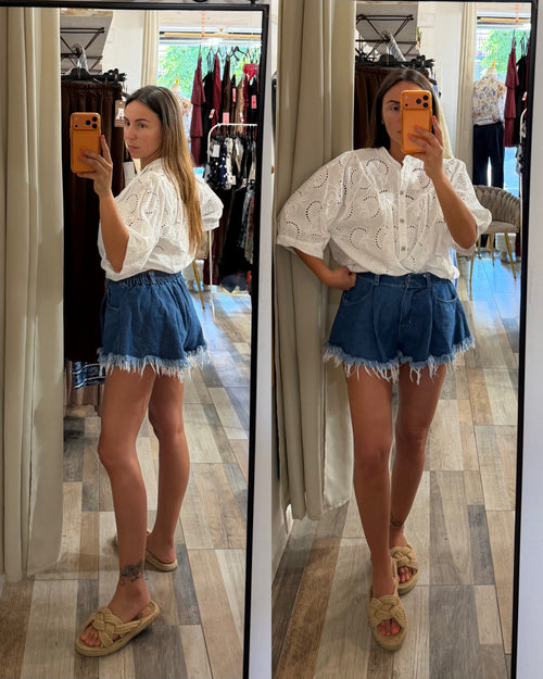Short Butterfly in denim a lavaggio medio