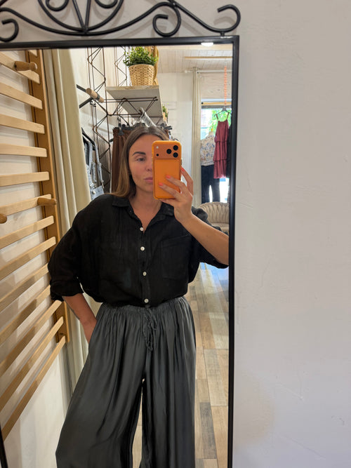 Camicetta in 100% lino nera con manica a 3/4