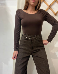 Body elasticizzato marrone maxi scollo sul retro