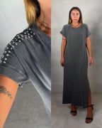 Maxi abito effetto consumato con borchie in 90% cotone