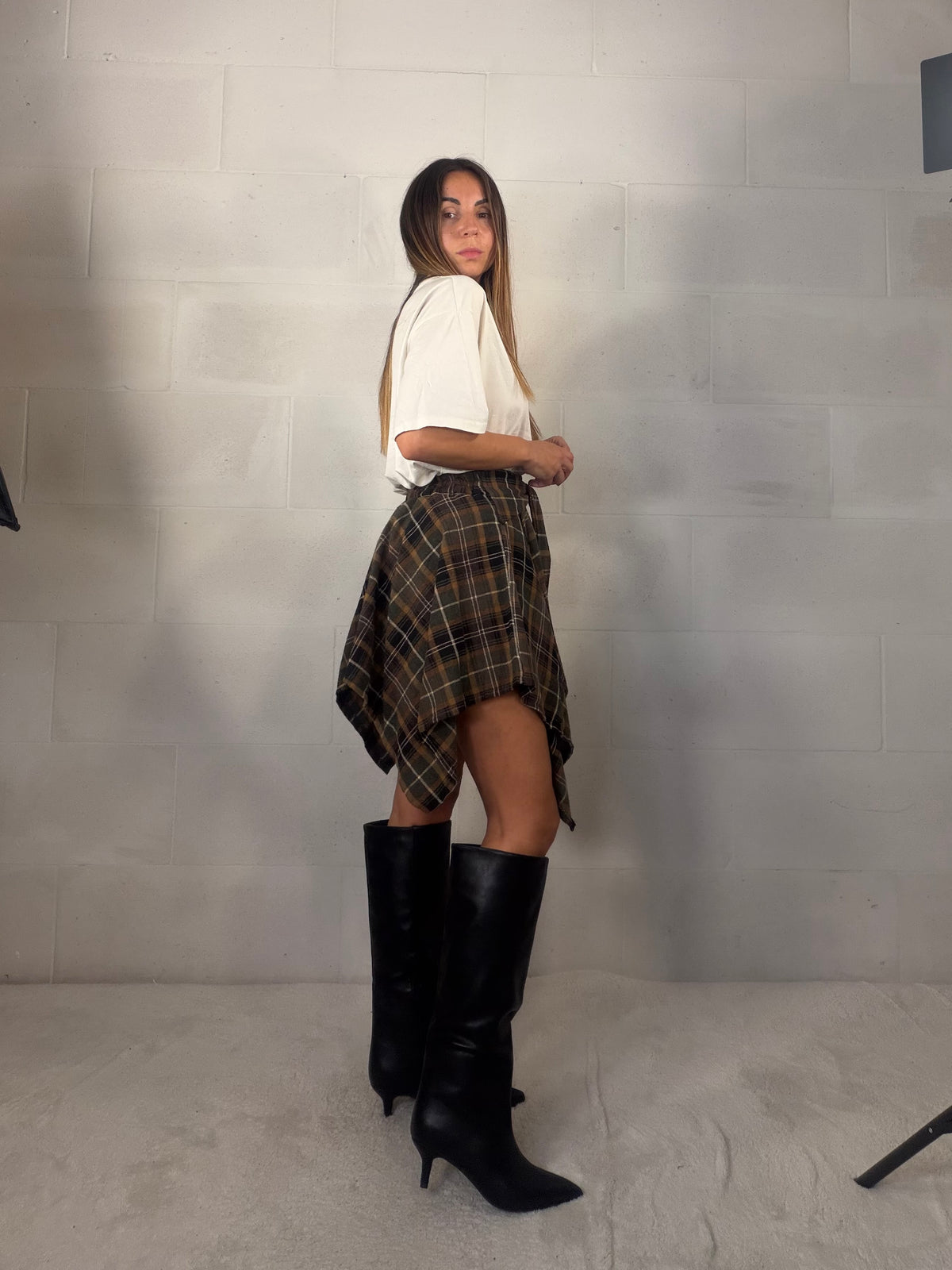 Gonna tartan asimmetrica con nodo frontale in flanella verde scuro