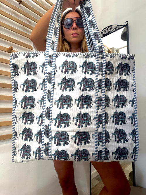 Borsa mare 100% cotone motivo elefanti azzurra