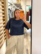 T-shirt crop 100% cotone effetto consumato blu