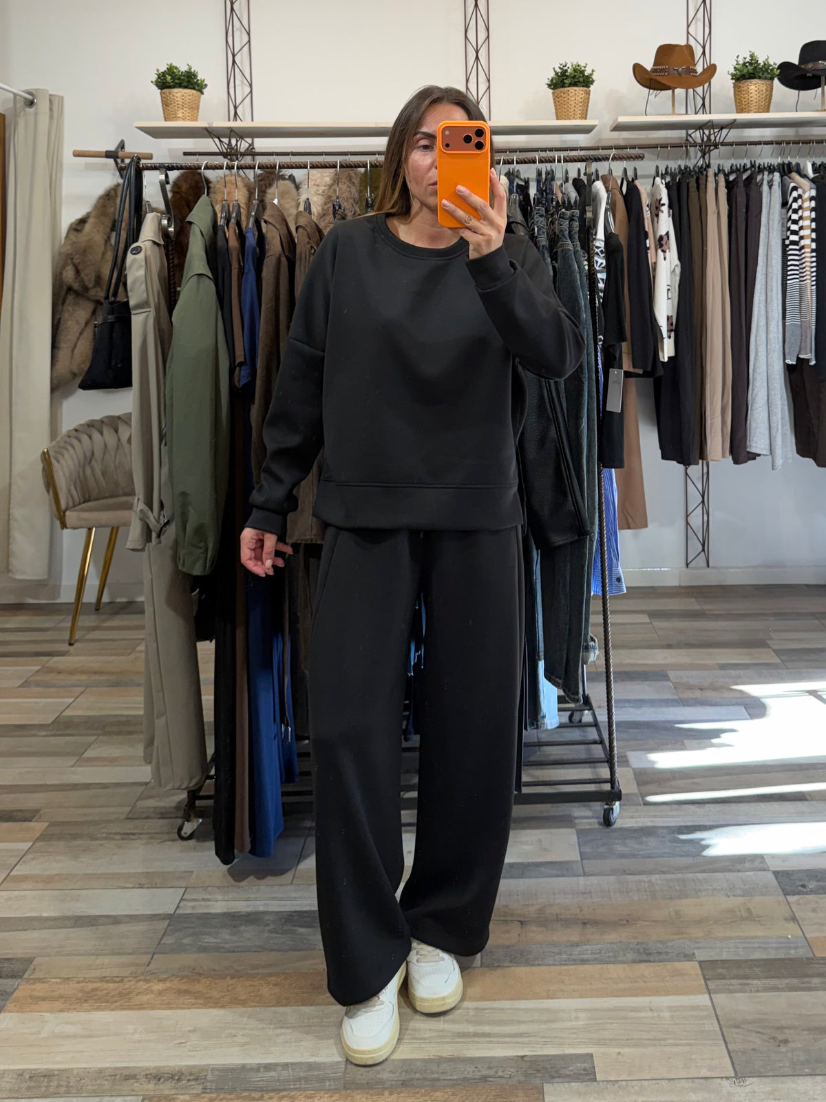 Completo tuta baggy in neoprene nero