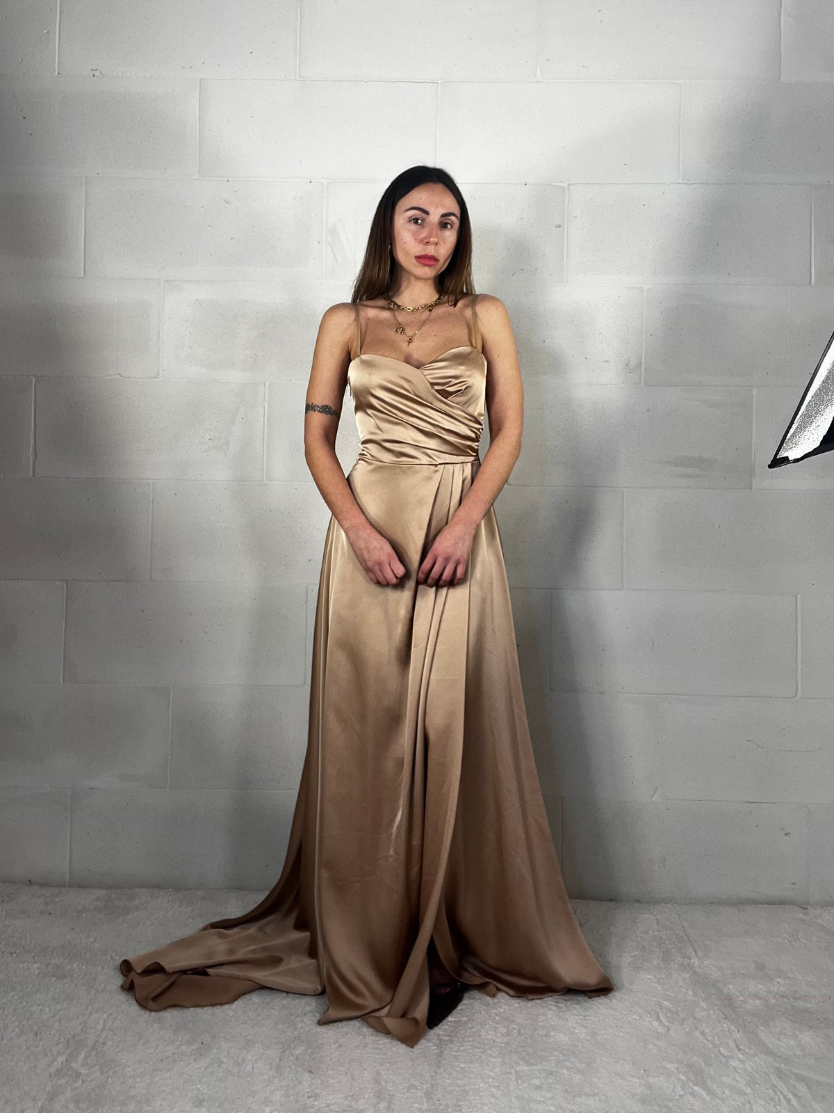 Maxi abito da cerimonia Venere champagne con strascico