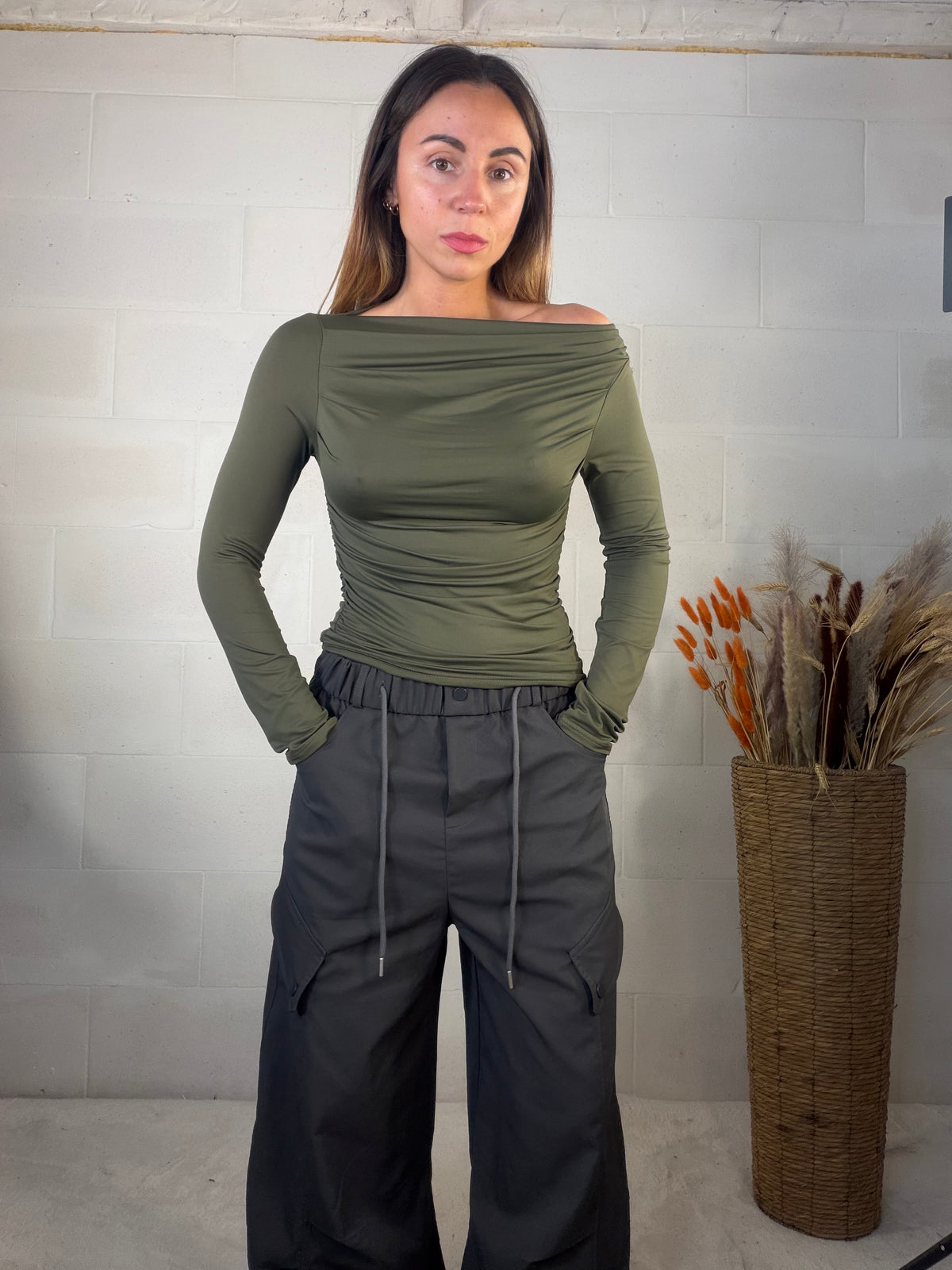 Maglia Lycra scollo a barchetta laterale verde militare