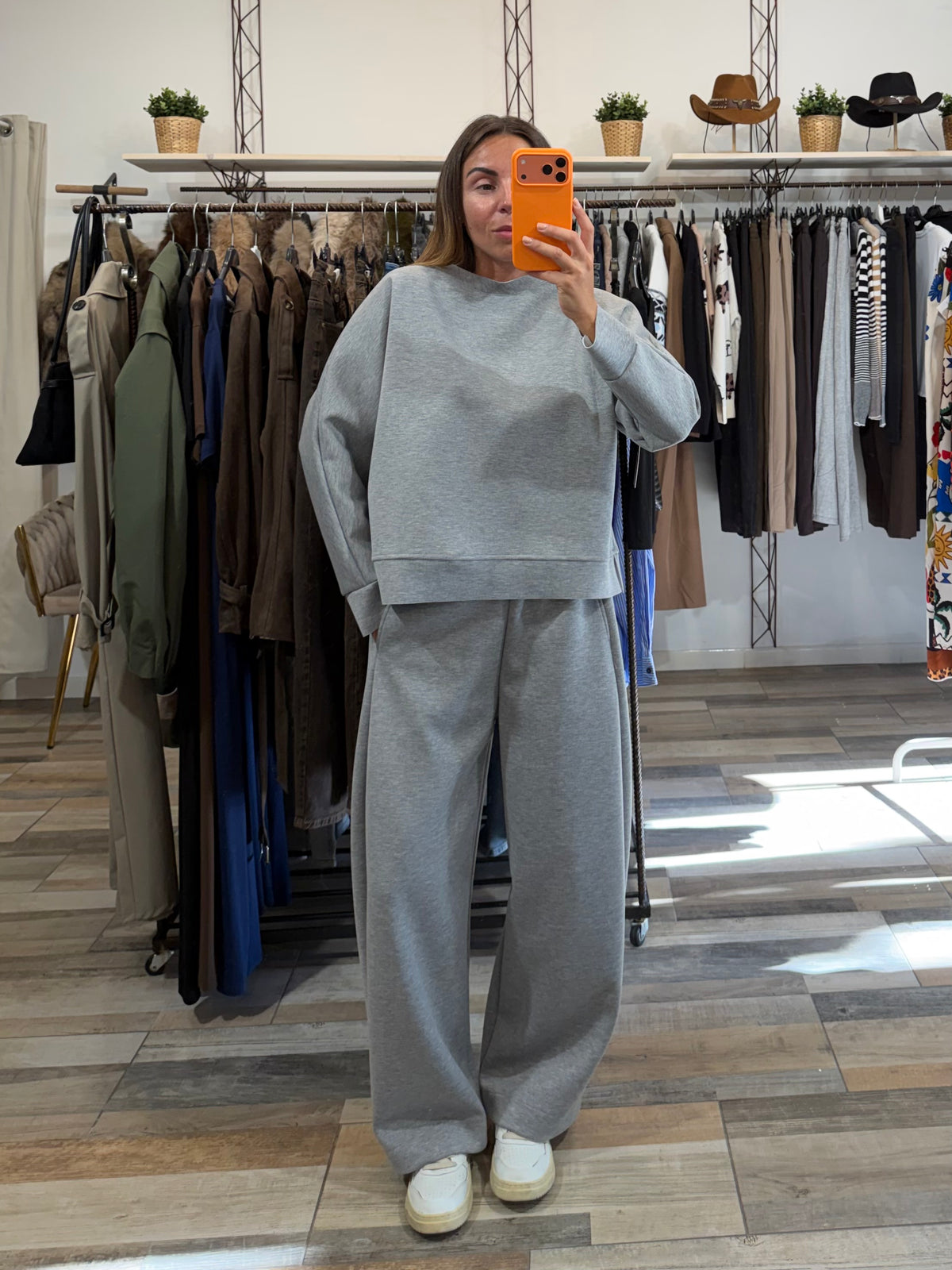 Completo tuta baggy in neoprene grigio