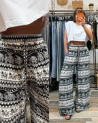 Pantalone etnico in viscosa motivo elefanti a base nera